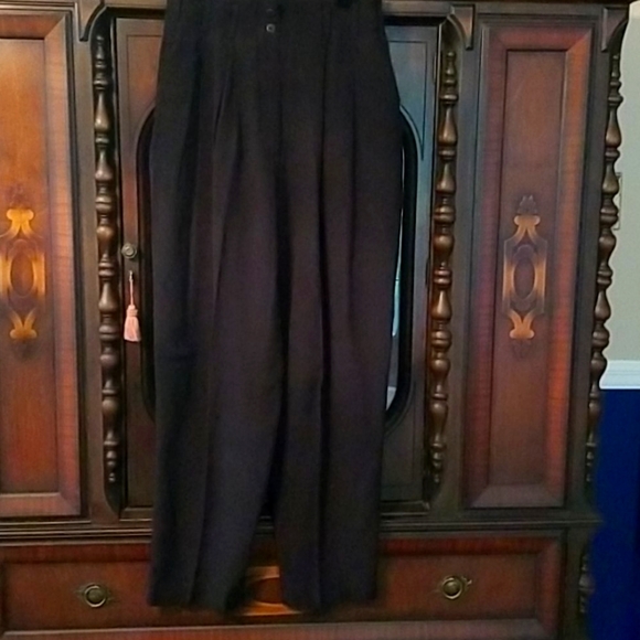 Two piece set. Black. - Picture 3 of 4